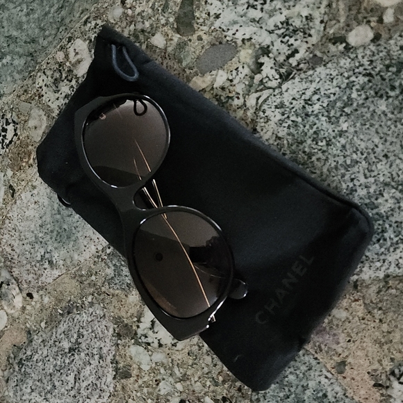 Authentic CHANEL Retro Sunglasses - Picture 15 of 16